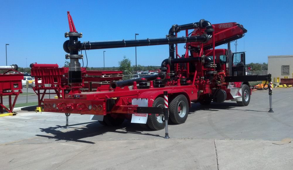 F275A224WellheadConnectnTruck1